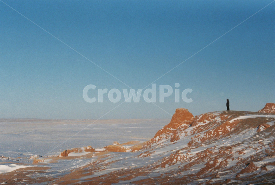몽골,자연,산,mountain,눈,snow,flamingcliffs,고비사막,사막,하늘