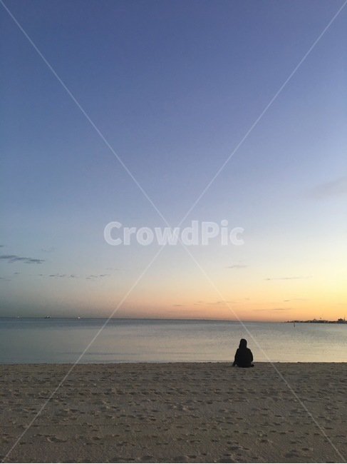 바다,노을,여자,감성,nature,자연,outdoors,옥외,뒷모습,인물,색감,하늘,해변,모래,백사장,항구,해변,바다,beach,sea