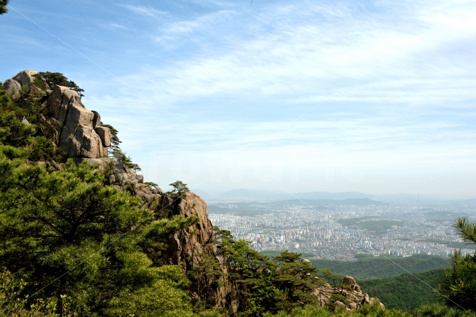 북한산,구름,등산,좋은날,경치,자연,풍경,nature,landscape,한국자연풍경,한국자연경관,korea nature landscape,도시,city,한국도시풍경,한국도시경관,korea cityscape,outdoors,옥외,cliff,낭떠러지