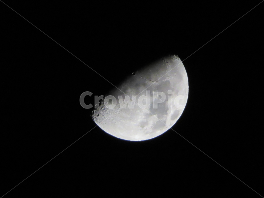 어둠,밤,빛나다,달,반달,초승달,검은색,회색,표면,아름다움,dark,night,klein,moon,halfmoon,crescentmoon,black,gray,surface,beauty