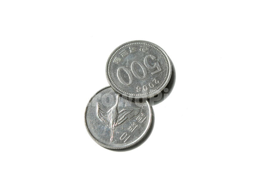 한국,동전,금융,한국동전,돈,money,coin,korea,500원,500,흰배경,금속,실버,은색,koreacoin,metal,banking,cash,won,금융,돈,finance,banking,money,연출,컨셉,콘셉,direction,concept,누끼,remove background