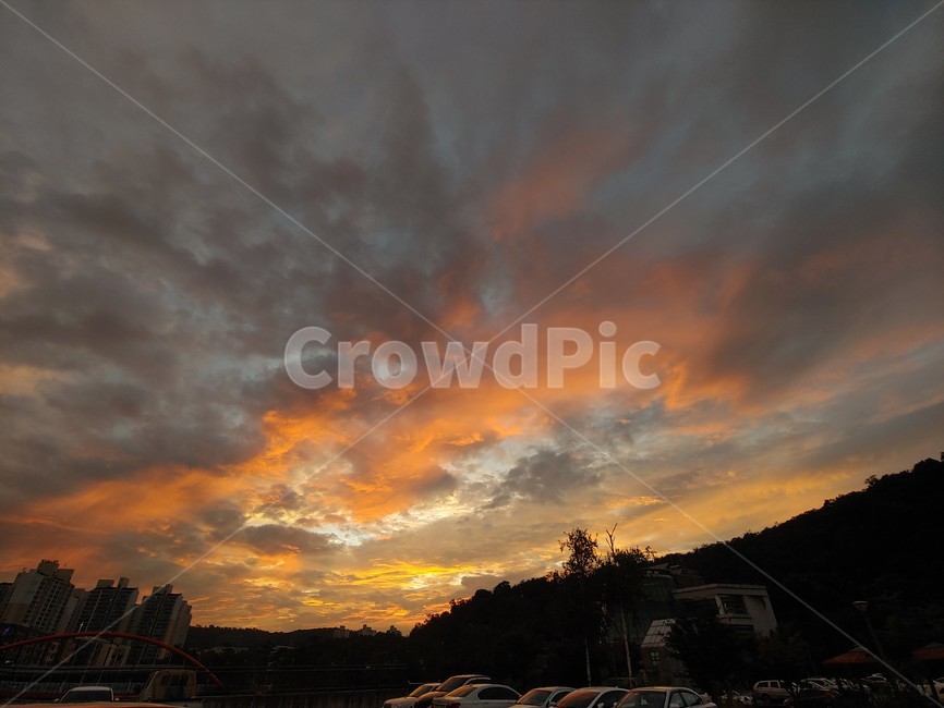 nature,자연,outdoors,옥외,sunset,붉은하늘,redsky,새벽,dawn,일몰,dusk,황혼,sky,노을,하늘,구름,저녁,퇴근길,자연,풍경,nature,landscape,red sky,붉은 하늘