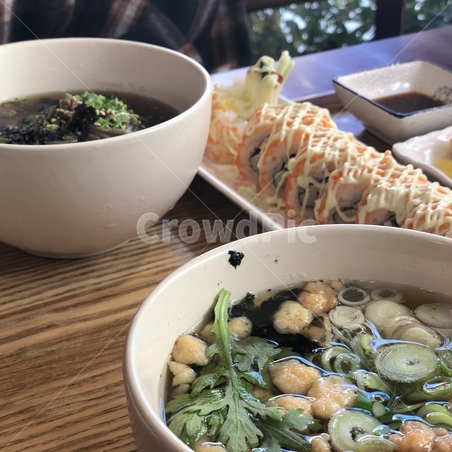 김밥,우동,일식,초밥,모밀,점심,간단식,여름,음식,식재료,요리,food,cook,meal,dishes,food reserves,일식,일본음식,일본요리,Japanese food,Japanese dishes,Japanese meal,Japanese cook