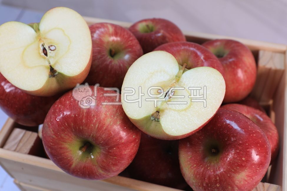 apple,adverb,delicious apple,apple,red apple,fruit