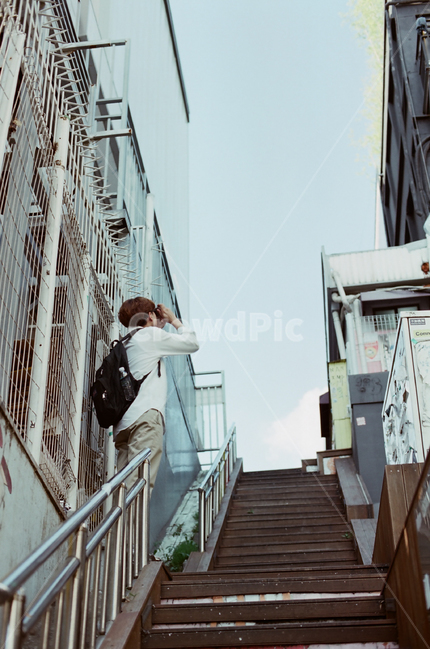사진가,계단,촬영가,촬영장면,포토그래퍼,사람,인물,인간,human,person,남성,남자,man,male,사진작가,포토그래퍼,photographer