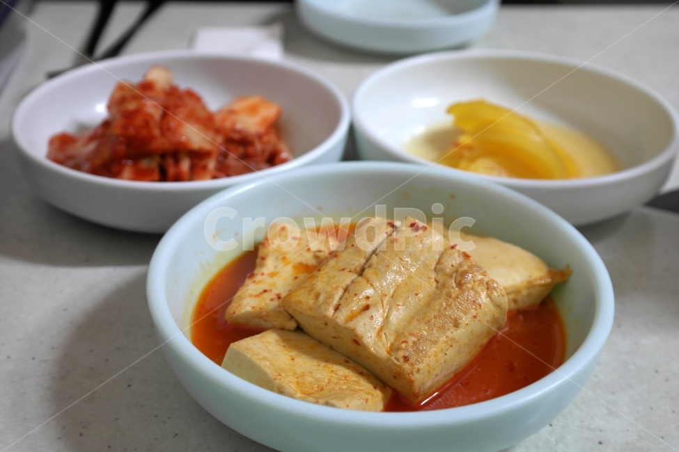 두부조림,반찬,김치,단무지,백반,음식,식재료,요리,food,cook,meal,dishes,food reserves,한식,한국음식,한국요리,korean food,korean dishes,korean meal,korean cook