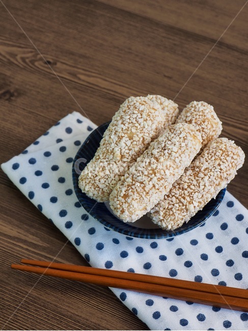 한국음식,식품,한식,한국문화,한국,배경,음식문화,웰빙,문화,아시아,아시아음식,접시,전통,설날,추석,음식,추석음식,설날음식,명절,명절음식,koreanfood,korea,koreanculture,food,background,foodculture,wellbeing,culture,asia,asianfood,dish,tradition,한국과자,전통과자,과자,한과,한국전통과자,쌀과자,간식,후식,스낵,한국전통,한국문화,korean traditional,korean culture,디저트,간식,후식,dessert,snack