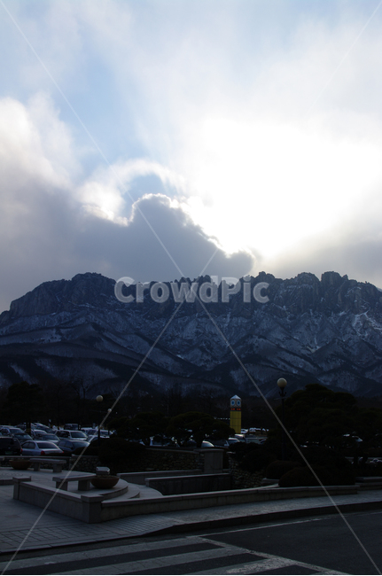겨울,울산바위,풍경,하늘,바위,강원도,겨울,계절,winter,season,자연,풍경,nature,landscape,한국자연풍경,한국자연경관,korea nature landscape,mountain range,산맥,mountain,산,outdoors,옥외,weather,날씨