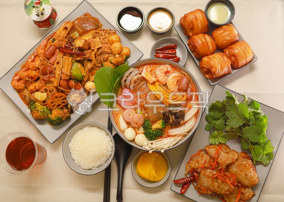 Malatang,delivery,hot food,Mara,Chinese food,Sichuan cuisine,flower bread,Chinese course,food,Kwabarou,china,Chinese cuisine,Mara Xiangguo,spicy food,delivery food