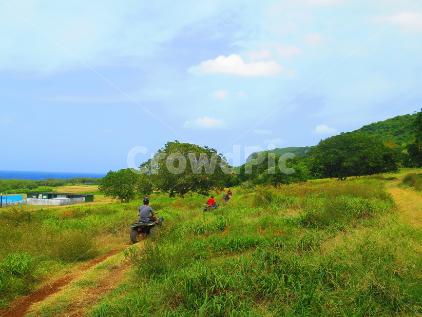 motorcycle,Field,picnic,fourwheeled motorcycle,leisure,extreme