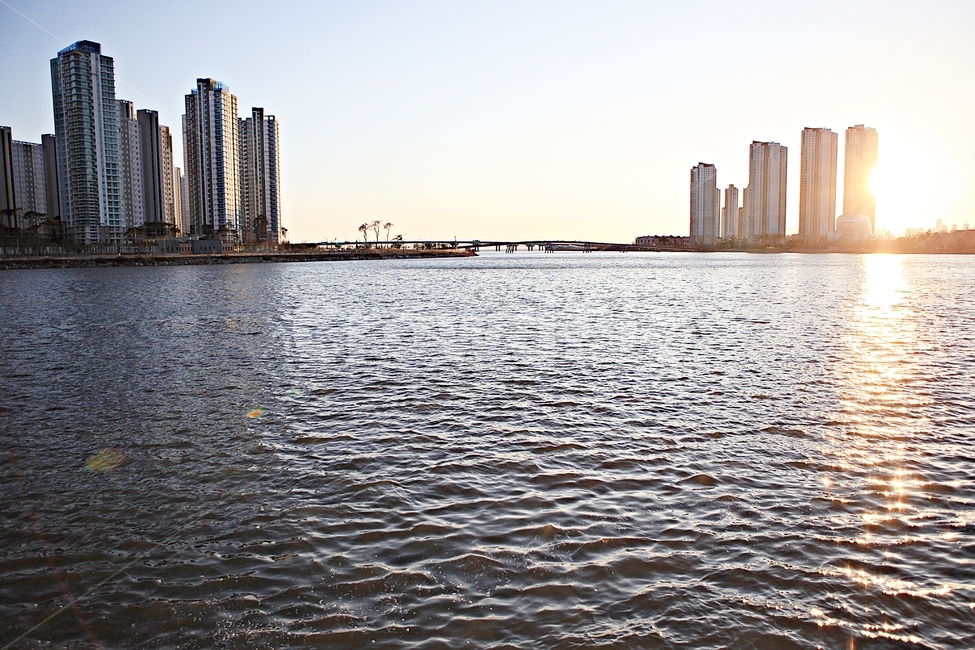 바다,아파트,빛,풍경,자연,배경,도시,풍경,city,landscape,한국도시풍경,한국도시경관,korea cityscape,water,물