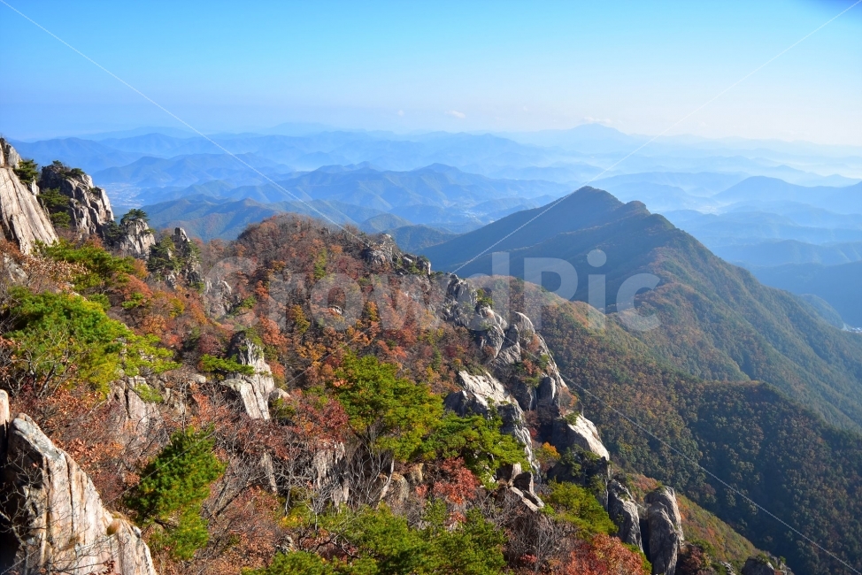 대둔산,가을,풍경,단풍,탐방,도립공원,빨간단풍,파란하늘,가을색,오색,울긋불긋,알록달록,그림같은,칼라풀,뷰티플,아름다운,힐링,감성,자연,정취,산세,명산,100대명산,nature,산,등산,트레킹,풍경사진,비경,경치,가을사진,가을색채,가을의정취,맑음,청명,가을날씨,경관,기암,암봉우리,mountain,금산,완주,논산,낙조대,낙조산장,마천대,케이블카,구름다리,삼선계단,가을,계절,fall,autumn,season,자연,풍경,nature,landscape,한국자연풍경,한국자연경관,korea nature landscape,outdoors,옥외,mountain range,산맥