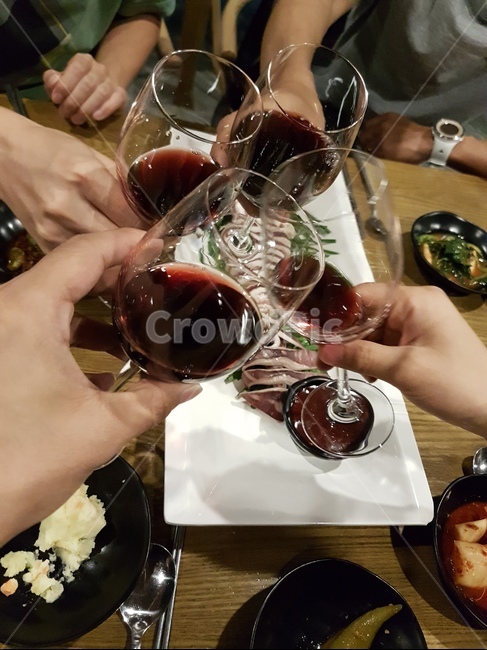 와인,와인잔,건배,회식,wine,cheers,사람들,대중,군중,other people,crowd,술,주류,alcohol