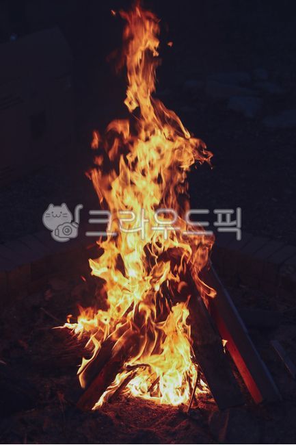 불,불멍,모닥불,장작불,캠프파이어,장작,화염,fire,flame,bonfire,불꽃,캠핑,감성캠핑