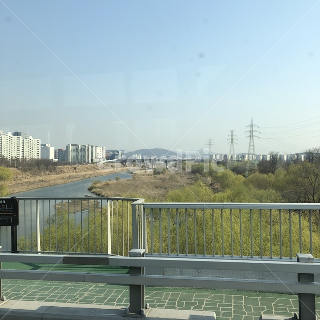 풍경,봄,다리,자연,따뜻,도시,풍경,city,landscape,banister,난간,handrail,railing