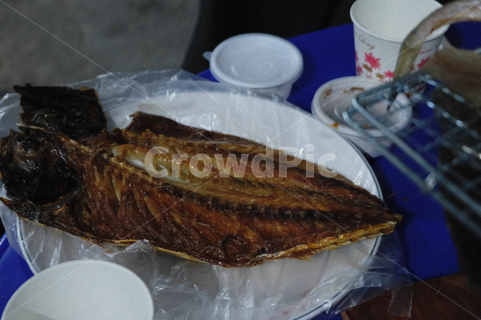 Grilled mackerel,Outdoor drinking party,paper cup,daily,Grilled Fish,mackerel