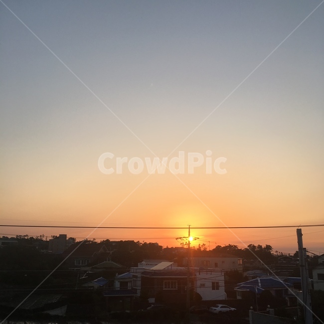 동네,하늘,노을,붉은하늘,황혼,자연,풍경,nature,landscape,outdoors,옥외,sunlight,햇빛,sunset,일몰,red sky,붉은 하늘,sky,dusk,dawn,새벽