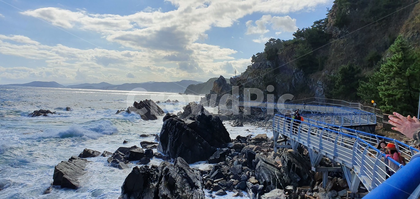 바다,파도,바위,정동진,부채길,하늘,구름,파란색,하얀색,see,blue,자연,nature,옥외,outdoors,물