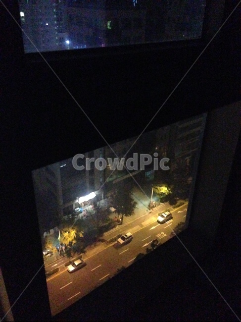 야경,고요함,쓸쓸함,길,도로,감성,야경,밤,풍경,nightscape,night,landscape,도시,city,interior design,인테리어 디자인,indoors,옥내,automobile,자동차,car,차,vehicle,차량,transportation,교통