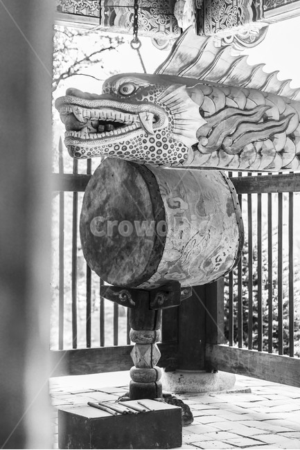 신륵사,종각,목어,법고,문양,무늬,한국전통,한국문화,korean traditional,korean culture,조각상,동상,석상,조형물,statue,bronze statue,stone statue,종교,신앙,religion,belief,faith,흑백,모노톤,monochrome,black and white