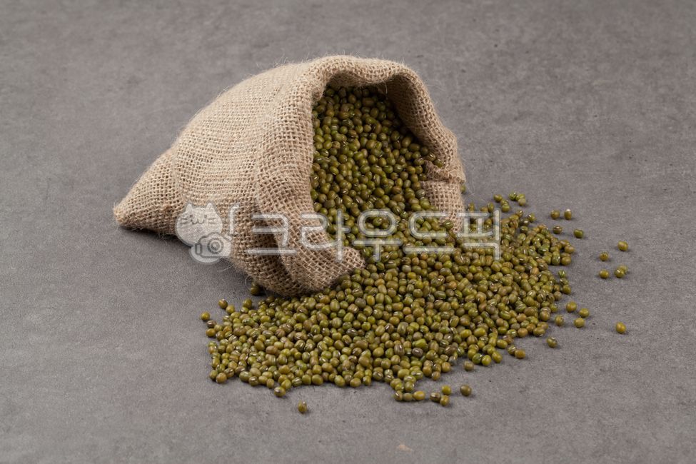 녹두,녹두전,빈대떡,곡식,잡곡,식품,음식,건강,식물,그릇,숟가락,mungbean,pancake,grain,multigrain,foodwind,food,health,healthfood,plant,bowl,spoon