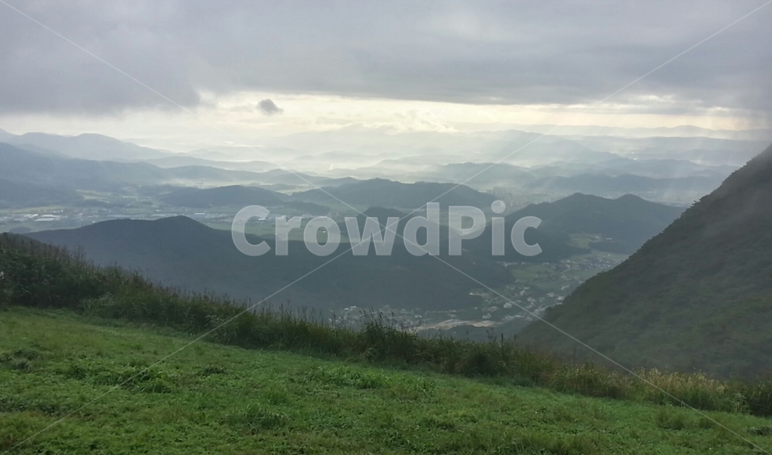 운무,산,도심,하늘,구름,자연,풍경,nature,landscape,outdoors,옥외,mountain,mountain range,산맥