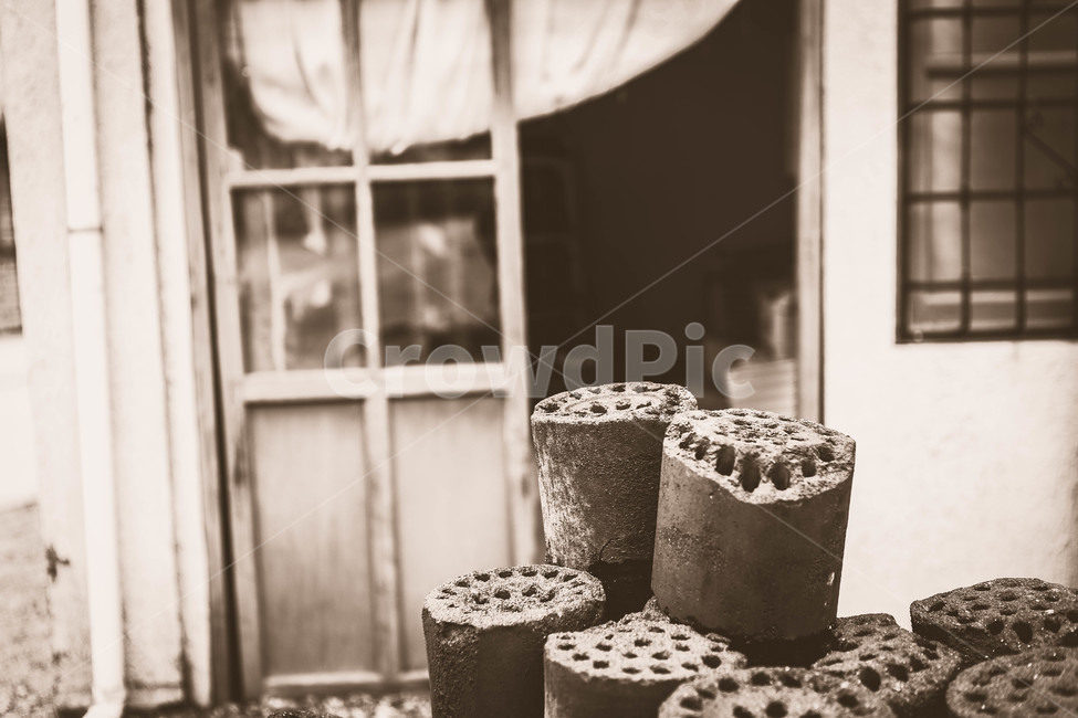 연탄,옛날,감성,흑백,창문,빈티지사진,빈티지느낌,빈티지감성,vintage,흑백,모노톤,monochrome,black and white