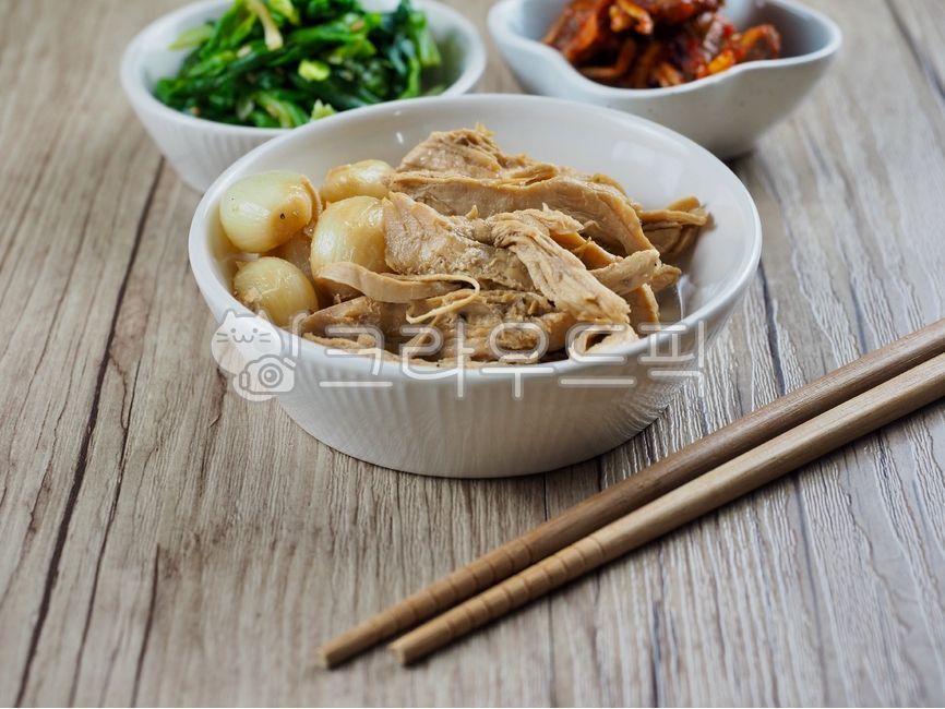 chickenbreaststew,chicken,sidedish,Braised chicken breast in soy sauce,side dish,Korean food,protein,chickenbreast,cooking,koreanfood,chicken breast,garlic,jangjorim,Korean,food,meal,Jangjorim,meat,Soy sauce stew,soysauce