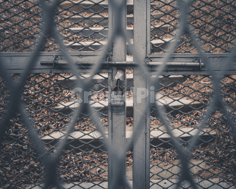 lock,grating,자물쇠,쇠창살,fence,펜스,감성,sensible,feeling,사물,물건,오브젝트,thing,object,matter