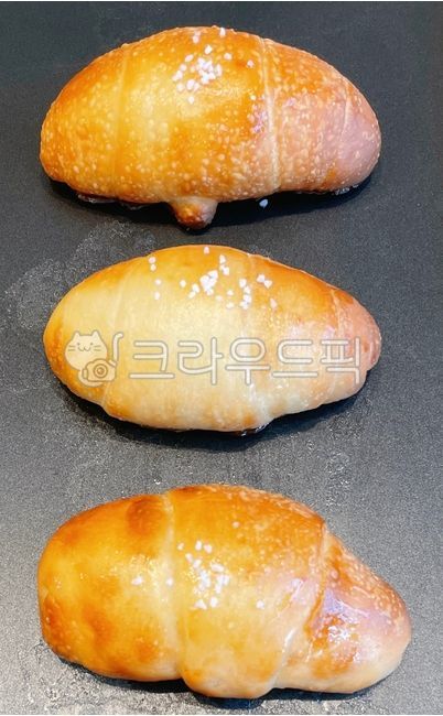 소금빵,빵,간식,디저트,음식,식재료,소금,bread,food,dessert
