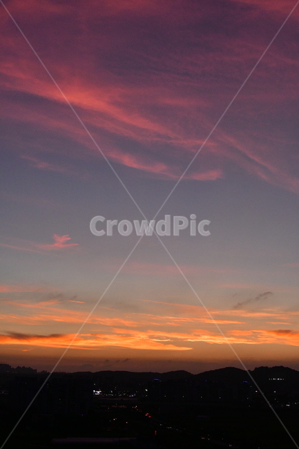 저녁,하늘,일몰,저녁하늘,도심,sky,sunset,korean,야경,밤,풍경,nightscape,night,landscape,nature,자연,outdoors,옥외,dusk,황혼,dawn,새벽,red sky,붉은 하늘