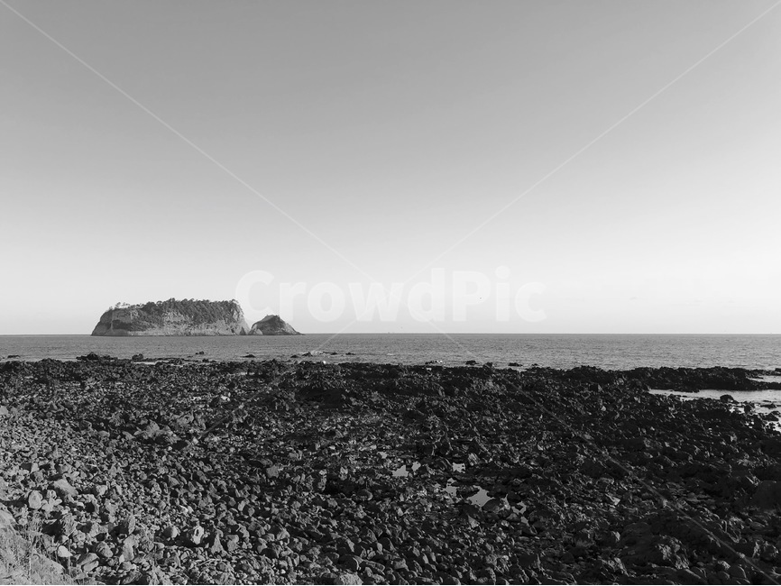 제주,섬,바다,해변,흑백,자연,풍경,nature,landscape,한국자연풍경,한국자연경관,korea nature landscape,해변,바다,beach,sea,제주도,jeju,jeju island,흑백,모노톤,monochrome,black and white,ground,바닥