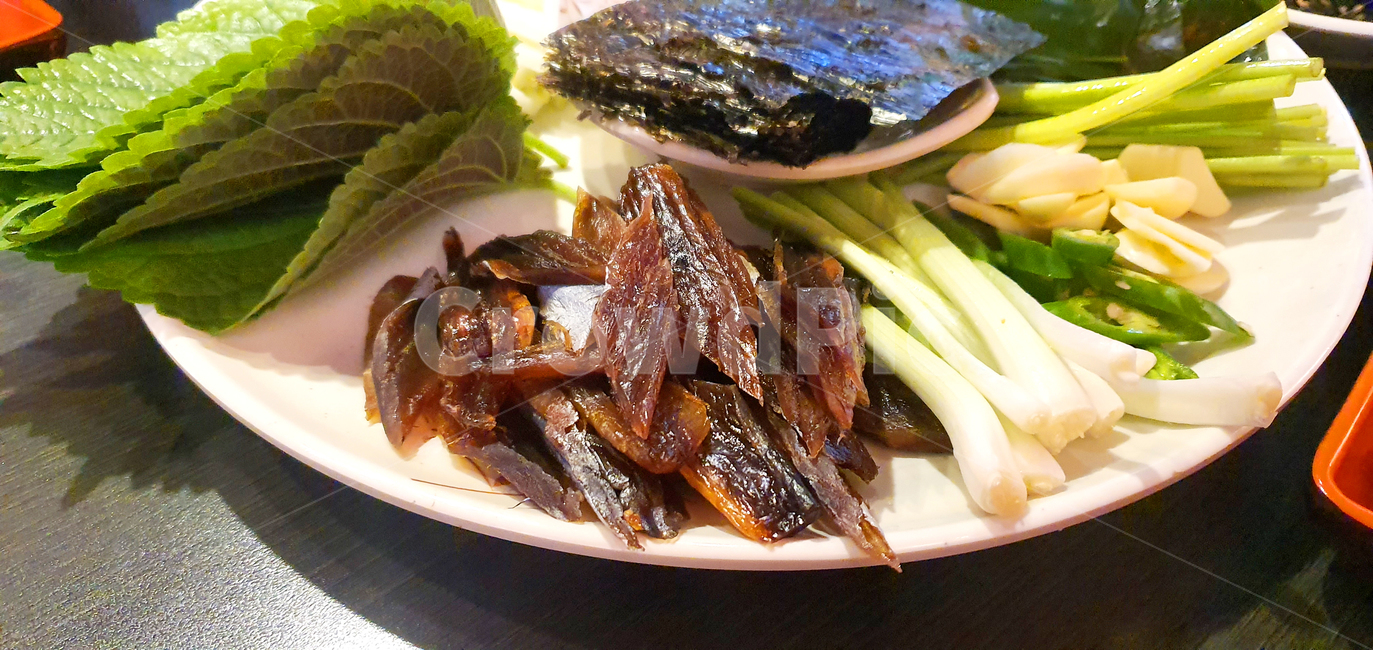 plant,식물,과메기,한국음식,한국요리,생선요리,생선,파,마늘,양파,깻잎,김,한국김,food,koreanfood,korea,한식,술안주,안주,술,요리,음식