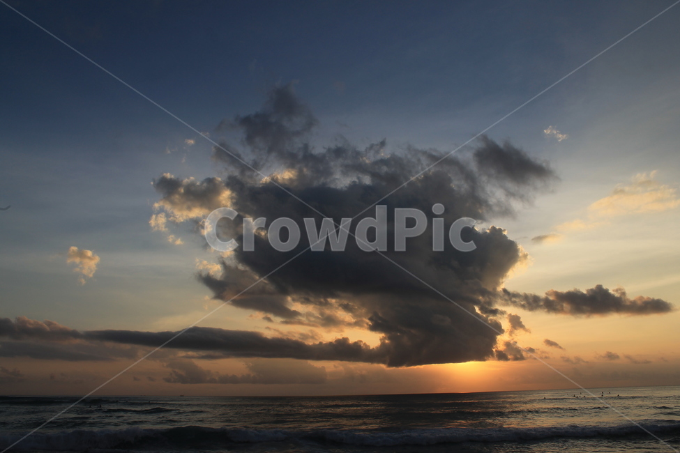 인도네시아,발리,해안,해변,일몰,석양,황혼,구름,바다,하늘,indonesia,bali,sunset,dusk,twilight,nature,sea,cloud,clouds,sky,sunlight,햇빛,적운,cumulus,자연,풍경,nature,landscape,outdoors,옥외,weather,날씨