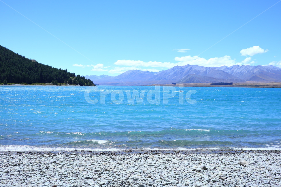 호수,lake,crystal,peaceful,blue,청량,청아,푸른,bluesky,파란,크리스탈,하늘,자연,풍경,nature,landscape,dirt road,흙길,road,도로,gravel,자갈,water,물,outdoors,옥외,promontory,곶