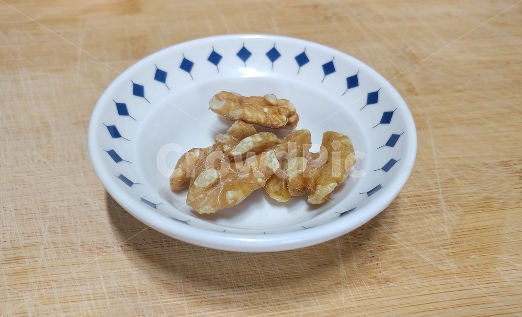 호두,견과류,오메가3,불포화지방산,호두한접시