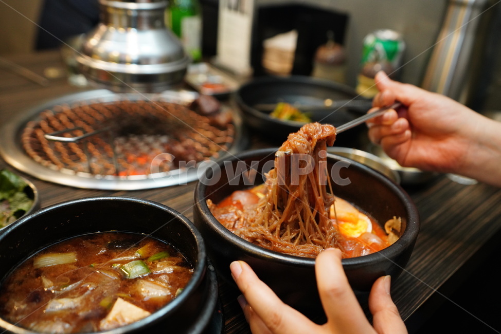 면,냉면,비빔냉면,한식,식사,음식,먹거리,먹방,요리,푸드