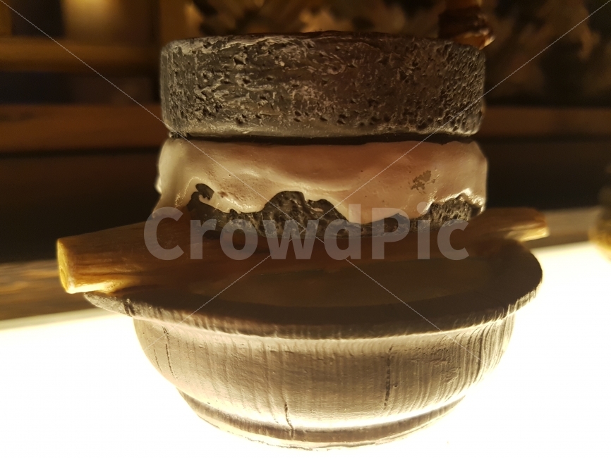 미니어쳐,맷돌,한국,전통,도구,한국전통,한국문화,korean traditional,korean culture,음식,식재료,요리,food,cook,meal,dishes,food reserves,사물,물건,오브젝트,thing,object,matter
