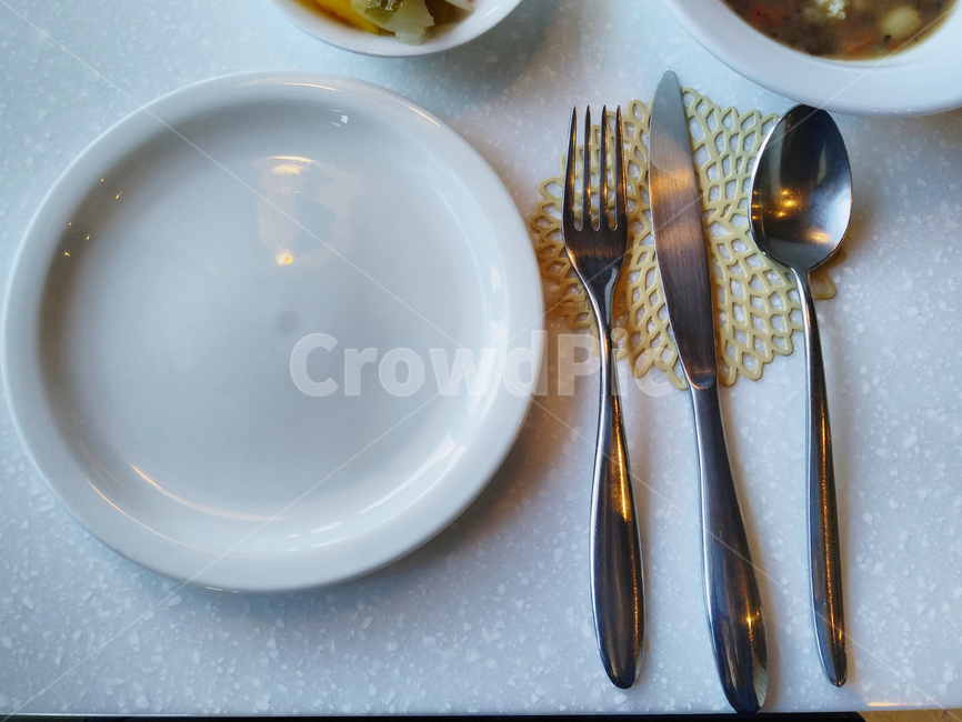 spoon,숟가락,cutlery,주방용칼,fork,포크,접시,식사준비