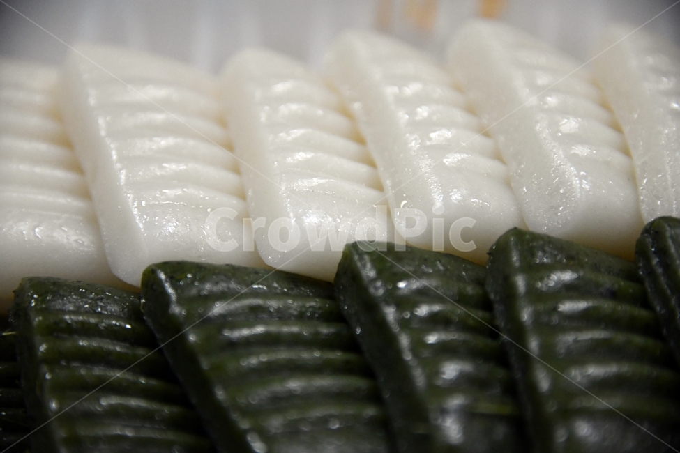 음식,한국음식,떡,절편,쑥떡,전통음식,음식,식재료,요리,food,cook,meal,dishes,food reserves,한식,한국음식,한국요리,korean food,korean dishes,korean meal,korean cook