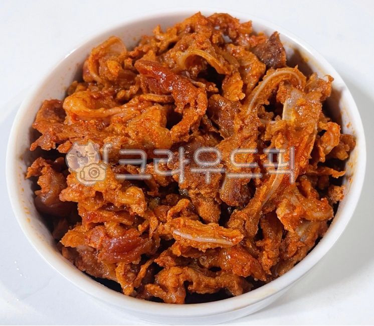 오돌뼈,돼지고기,고기,돼지,육류,매운음식,매운요리,매콤한,매콤,음식,요리,식사,식재료,한식,한국음식,매운양념,먹거리,포장마차,한국요리,제육볶음,볶음,안주,술안주,볶음요리,양념,먹방,밥도둑,dish,food,meal,cook,koreanfood,pork,meat