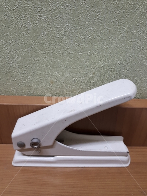 사무용품,펀치기,punch,officesupplies,비품,사물,물건,오브젝트,thing,object,matter,학용품,문구류,사무용품,school supplies,stationery,office supplies