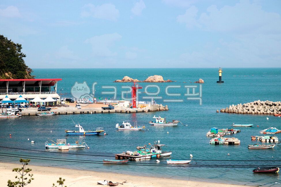 등대,어선마을,바닷가마을,바다,통통배,바닷가