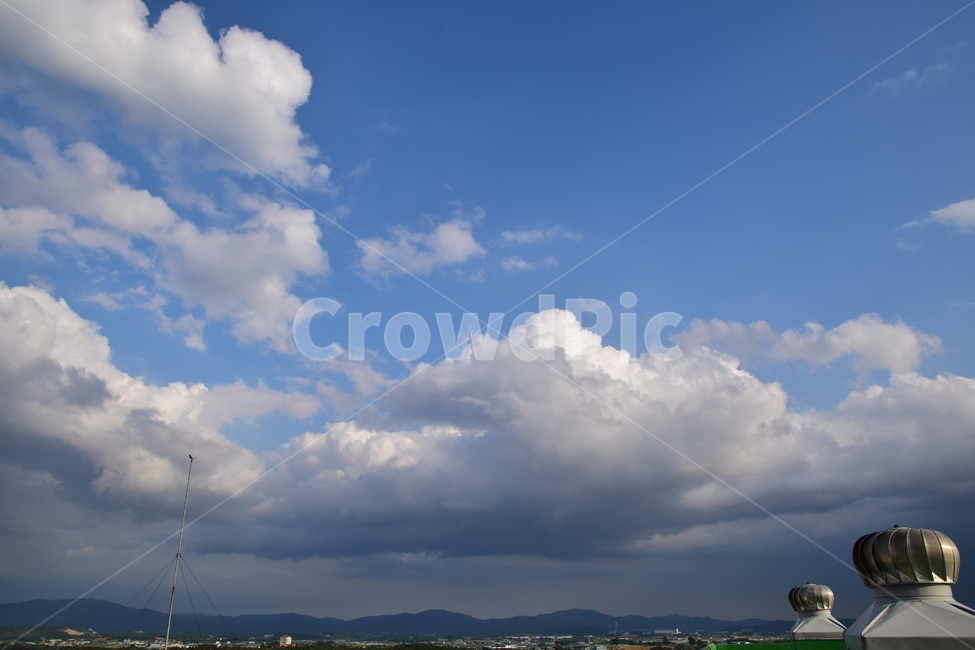 송풍기,환풍기,옥상,구름,파란하늘,하늘,흰구름,cloud,roof,sky,ventilator