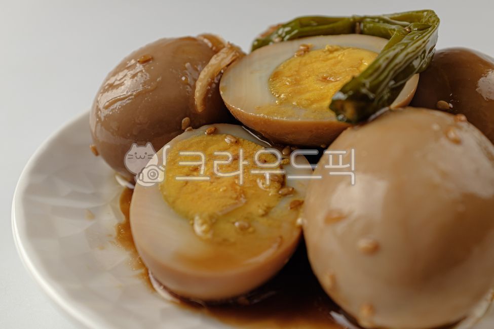 계란,장조림,달걀,계란장조림,단백질,간장,양념,아시아음식,아시아문화,음식,식사,식품,식료품,재료,식재료,음식재료,클로즈업,짭짤한,고소한,음식,식재료,요리,food,cook,meal,dishes,food reserves