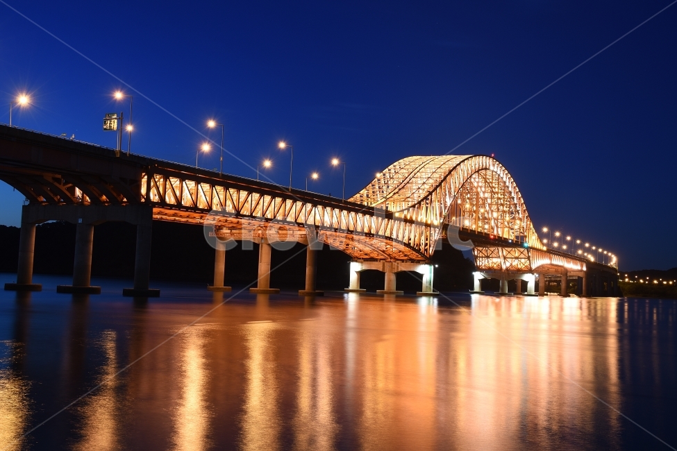 한강,다리,방화대교,야경,물,river,bridge,nightview,야경,밤,풍경,nightscape,night,landscape,건축물,건물외관,exterior,building,structure,architecture,construction,건물,waterfront,워터 프론트,water