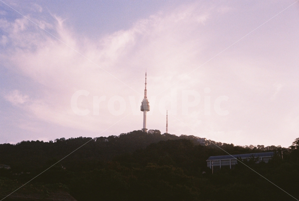 서울,남산타워,필름카메라,필름사진,필름,N타워,랜드마크,풍경,도시,35mm,아날로그,감성,감정,랜드마크,landmark,tourist attraction,감성,sensible,feeling