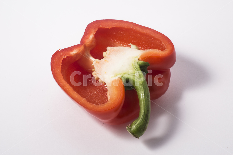 파프리카,피망,농산물,야채,빨간색,단면,반쪽,식재료,꼭지,씨,음식,식재료,요리,food,cook,meal,dishes,food reserves,채소,야채,vegetables