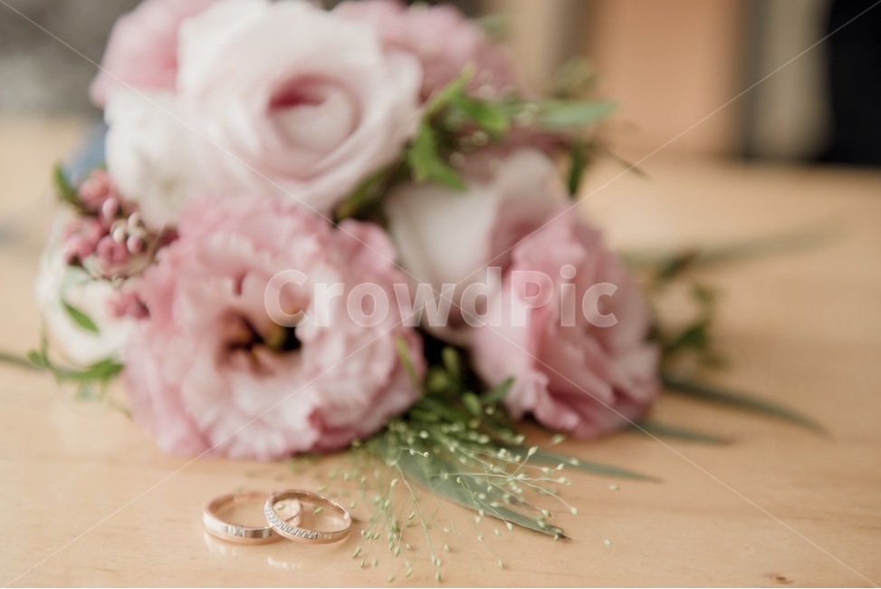 결혼식,부케,웨딩,신부,꽃,설레임,혼인,사랑,행복,wedding,flower,꽃,flower,연인,커플,사랑,lover,couple,결혼,혼례,웨딩,wedding,marriage,marry,기념일,축하,anniversary,congratulation,celebrate,celebration,사물,물건,오브젝트,thing,object,matter