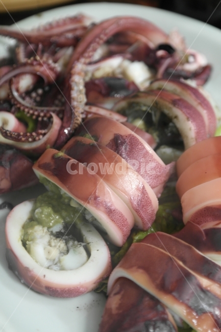 통오징어찜,통오징어,오징어,술안주,포장마차,음식,식재료,요리,food,cook,meal,dishes,food reserves,수산물,해산물,fishery products,seafood,일식,일본음식,일본요리,Japanese food,Japanese dishes,Japanese meal,Japanese cook